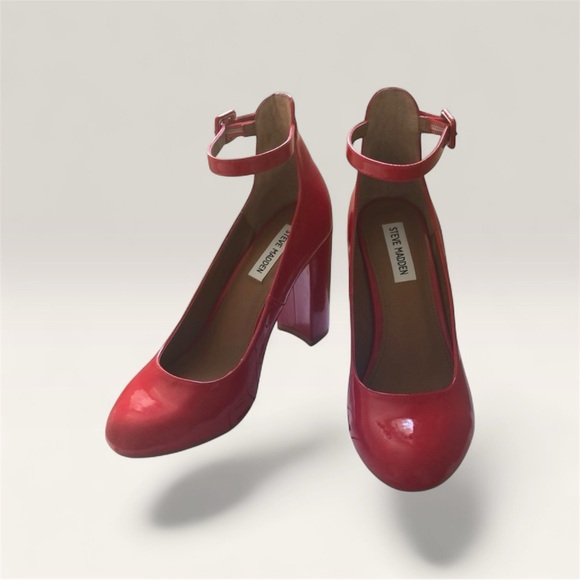 Steve Madden Shoes - STEVE MADDEN RED SHOES 👠